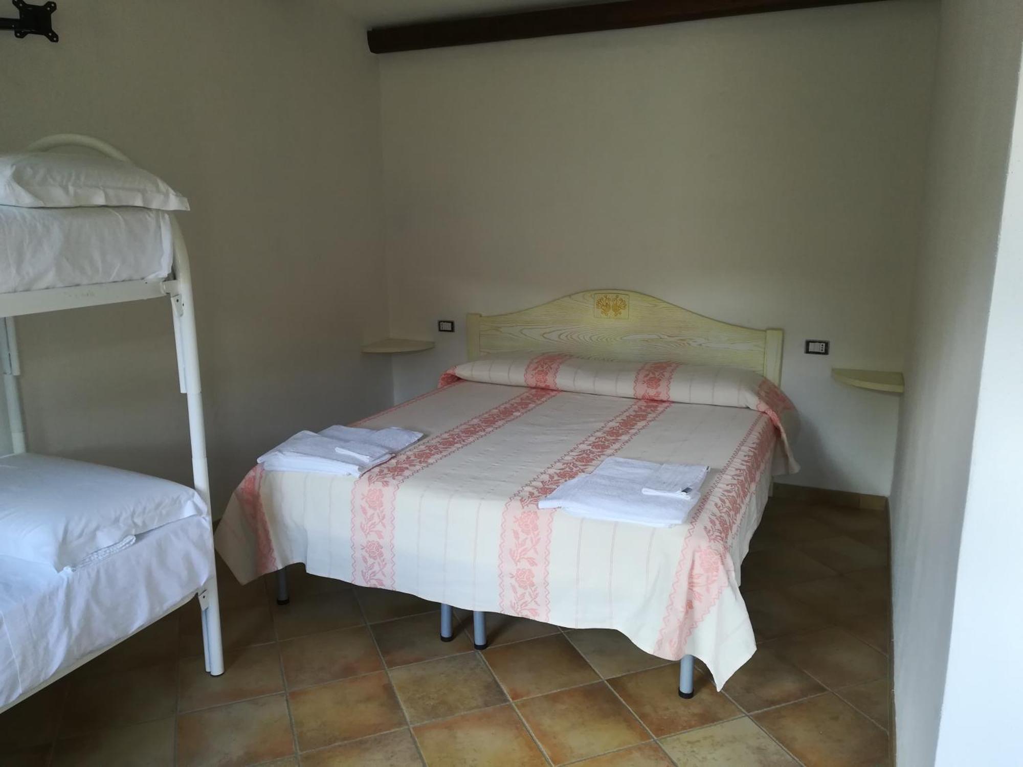 Agriturismo Donnolu Tertenìa Værelse billede
